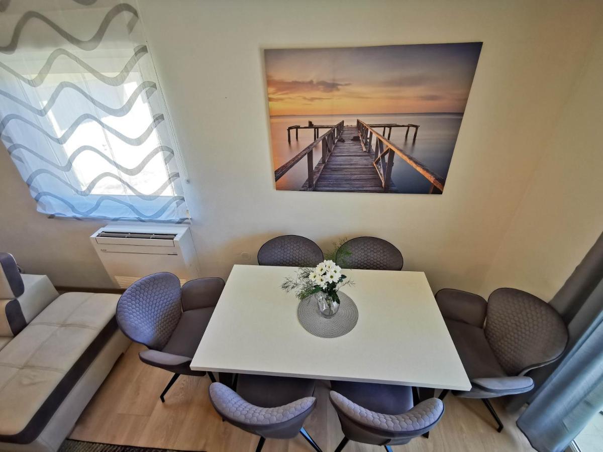 Apartment Ližnjan Eksteriør bilde