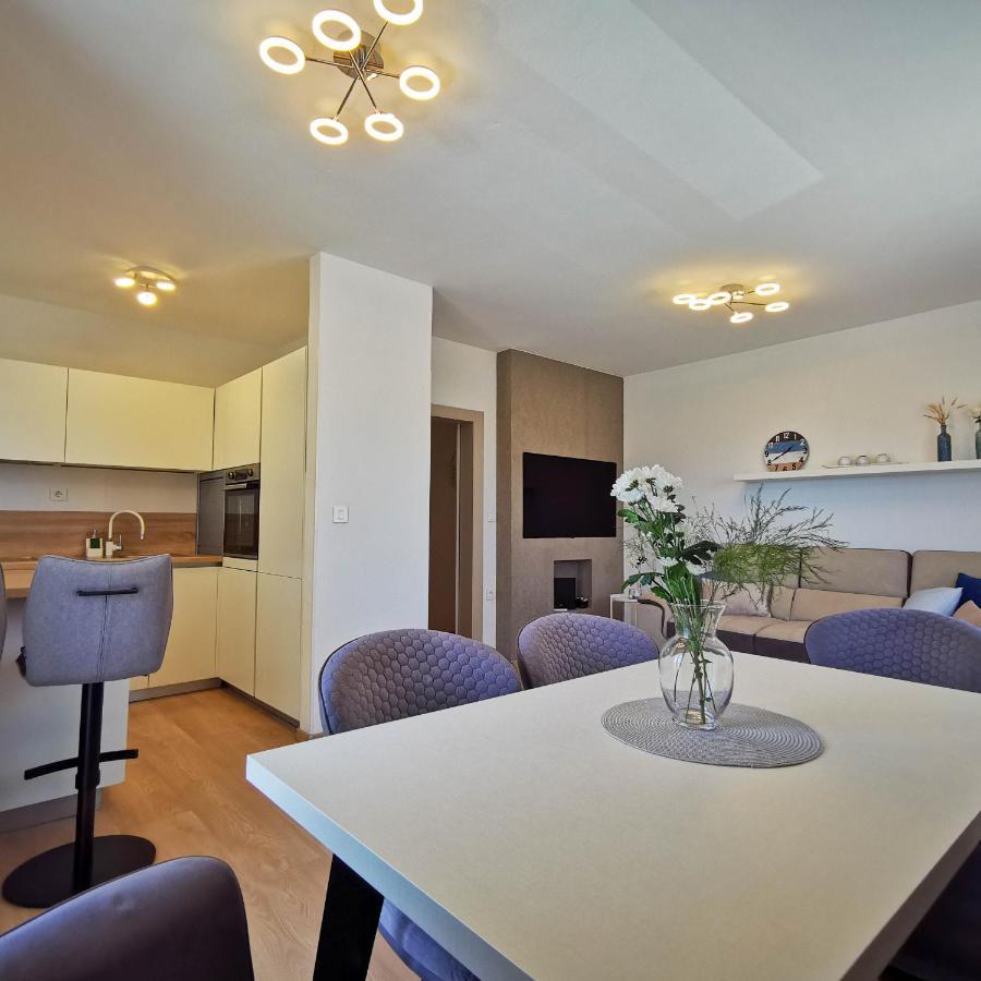 Apartment Ližnjan Eksteriør bilde
