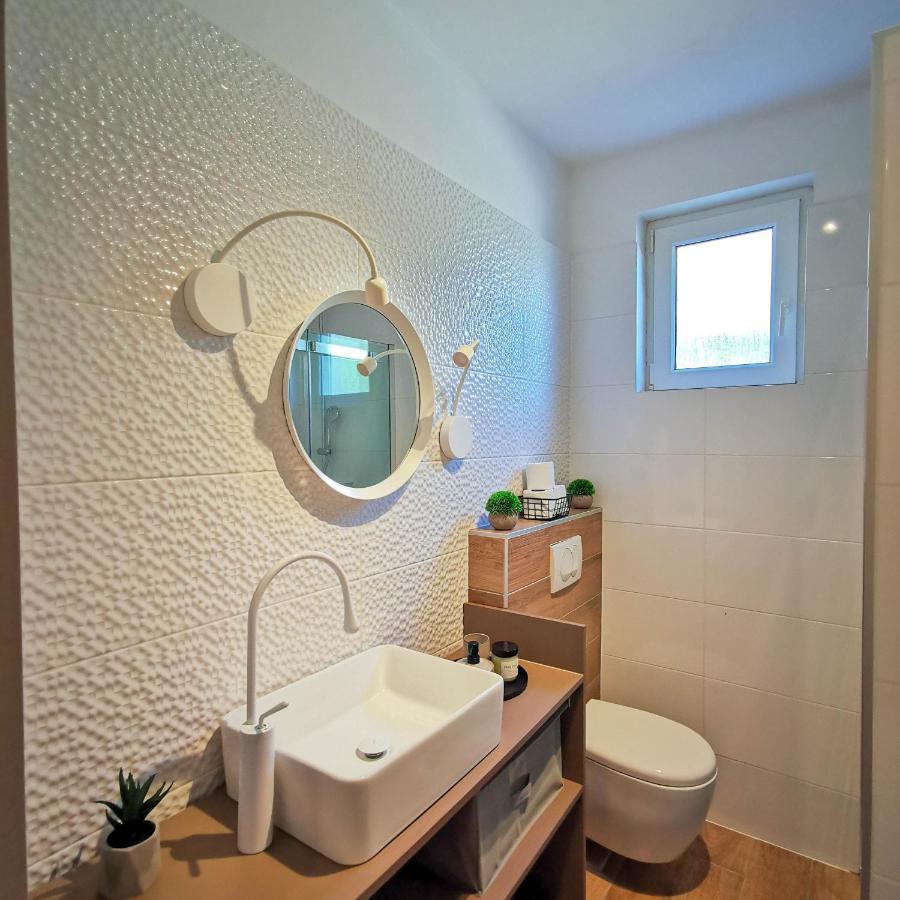 Apartment Ližnjan Eksteriør bilde